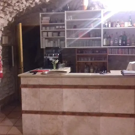 Le Saint Victor Hotel *