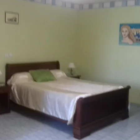 מלון Le Saint Victor 3*